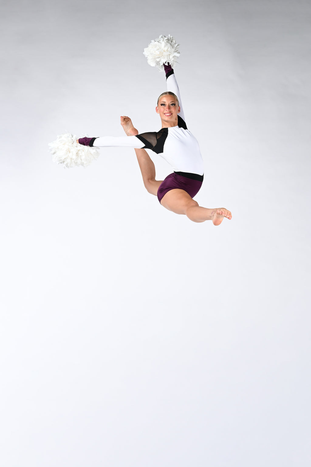 Eagle Pom Look Shorts